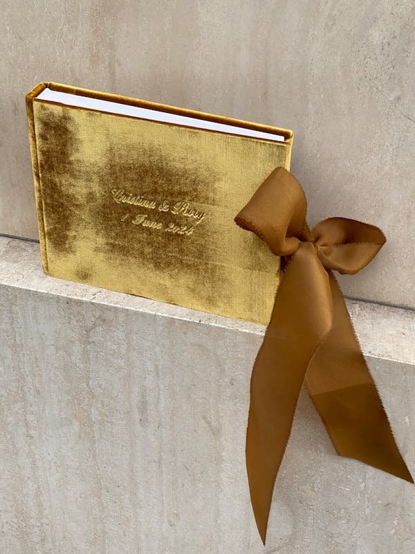 Livre d'or mariage : des souvenirs gravés à jamais